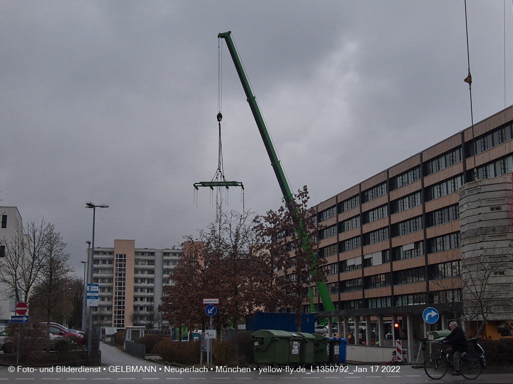 18.01.2022 - Baustelle zur Montessori Schule im Plettzentrum Neuperlach